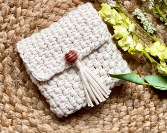 Macrochet Mini Wallet, **PDF pattern only, NOT a finished product**, crochet wallet, crochet card holder pattern