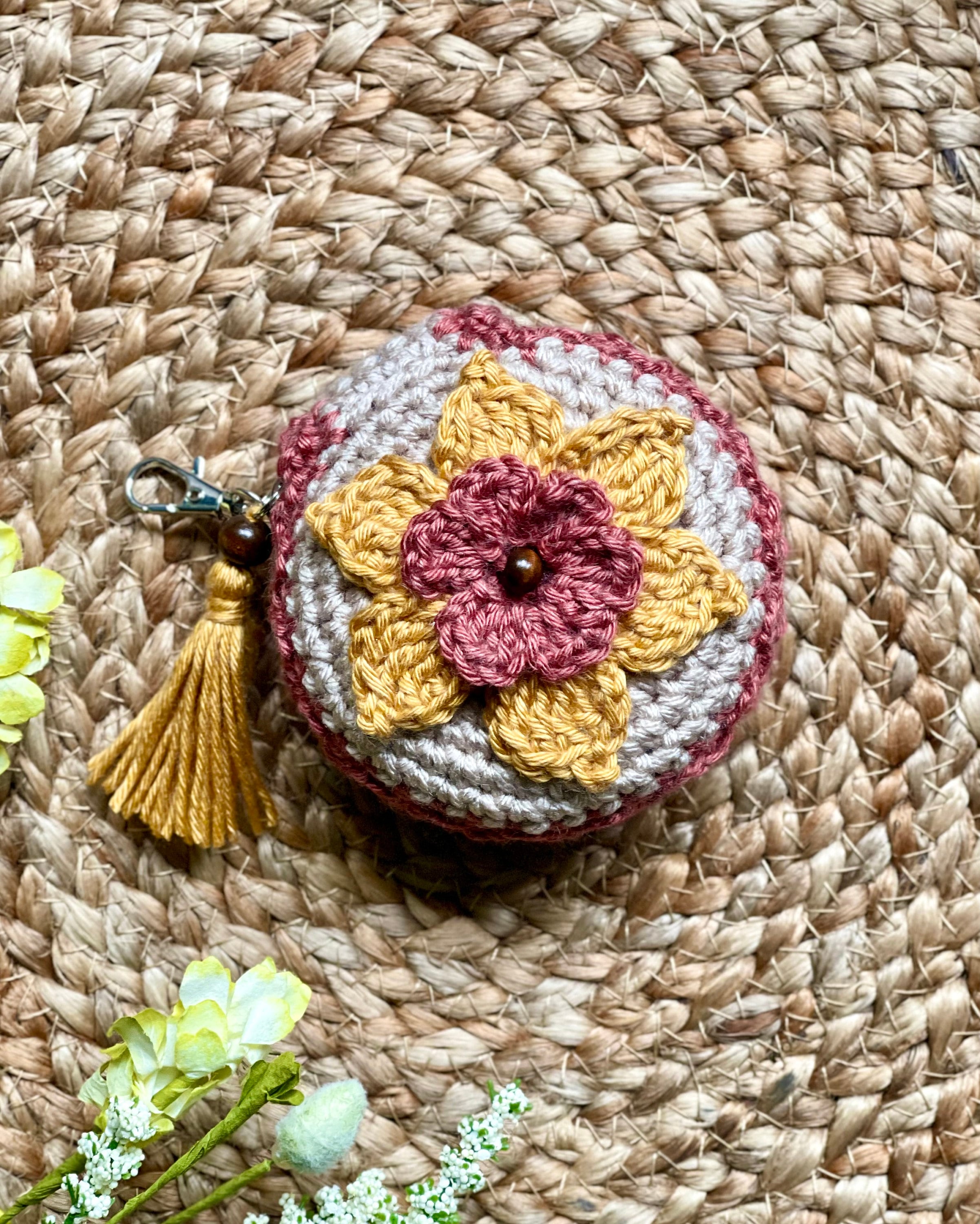 Flowerbud Case, **digital PDF pattern only, NOT a finished product**, crochet earbud case cover pattern