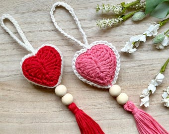Crochet Heart applique pattern, crochet heart keychain, crochet valentine gift