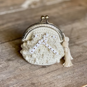 The Posh Pouch, **PDF crochet pattern only, NOT a finished product**, crochet coin purse pattern, coin pouch, coin bag