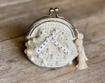 The Posh Pouch, **PDF crochet pattern only, NOT a finished product**, crochet coin purse pattern, coin pouch, coin bag