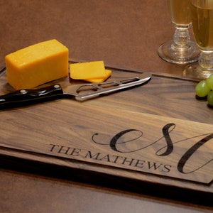 Custom Cutting Board, Personalized Wedding Gift - Bridal Shower Gift - Gifts for Her - Handmade Cutting Board