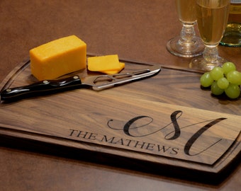 Custom Cutting Board, Personalized Wedding Gift - Bridal Shower Gift - Gifts for Her - Handmade Cutting Board