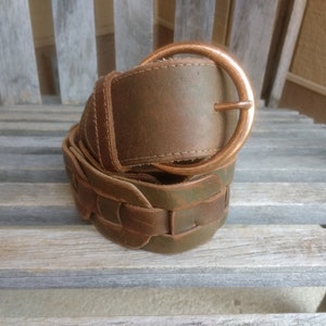 Vintage Hollister Brown Distressed Leather Belt with Copper Single Prong Ring Buckle Size M Hole Length 35&quot; to 39&quot;