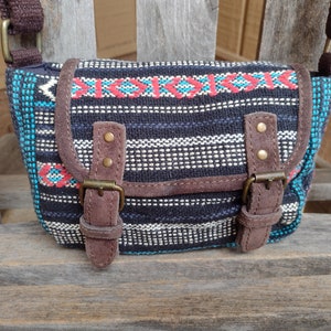 American Eagle Aztec Schulter- oder Umhängetasche mit Wildlederbesatz und verstellbarem Canvasband Made in India