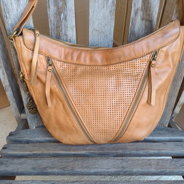 Lucky Brand Light Brown Distressed Leather Shoulder Bag Retro Vintage Handbag Purse