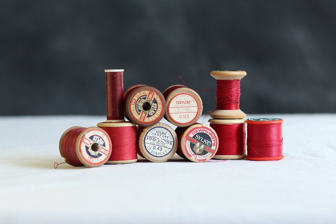 Vintage Threads Colour Collection: Reds. 10 Spools. Wooden - Etsy