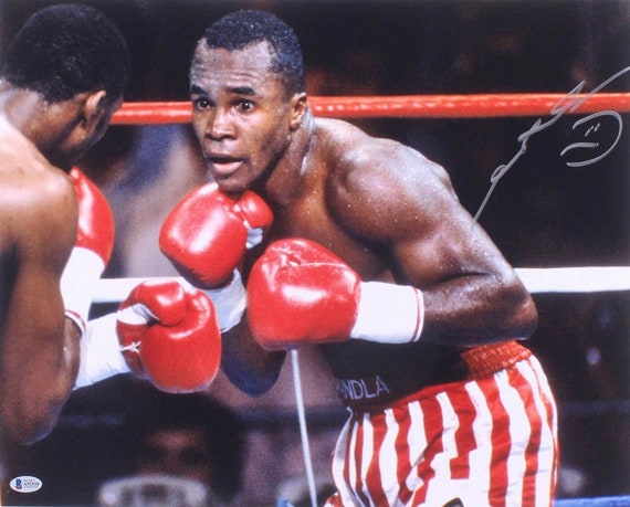 Sugar Ray Leonard Signed 16x20 Photo (Beckett COA)