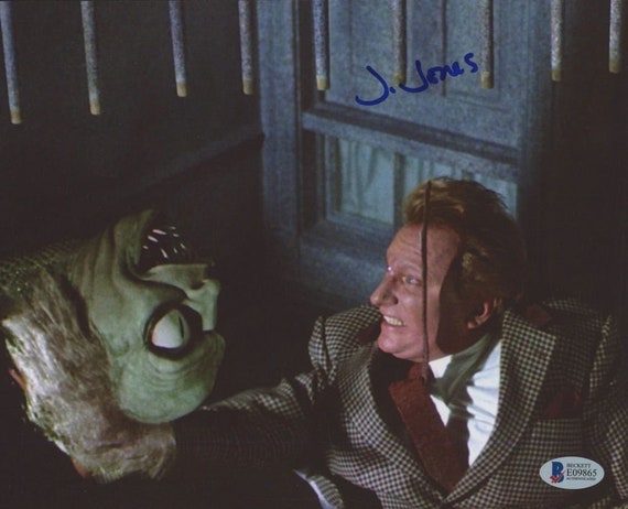 Jeffrey Jones Signed "Beetlejuice" 8x10 Photo (Beckett COA) Charlie Deetz