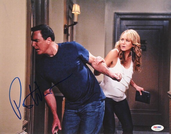 Patrick Warburton Signed "Rules of Engagement" 11x14 Photo (PSA Hologram)