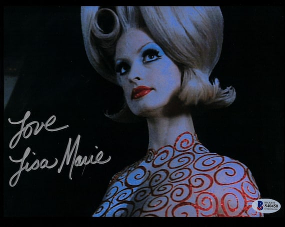 Lisa Marie Signed 8x10 Photo With Inscription (Beckett COA)