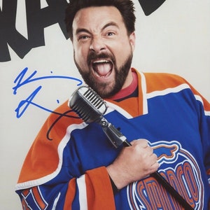 Kevin Smith Signed 8x10 Photo (Beckett COA)