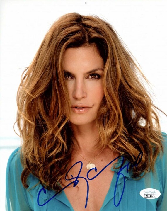 Cindy Crawford Signed 8x10 Photo (JSA COA)