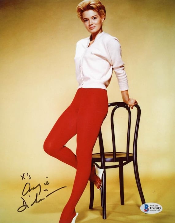 Angie Dickinson Signed 8x10 Photo Inscribed "X's" (Beckett COA)