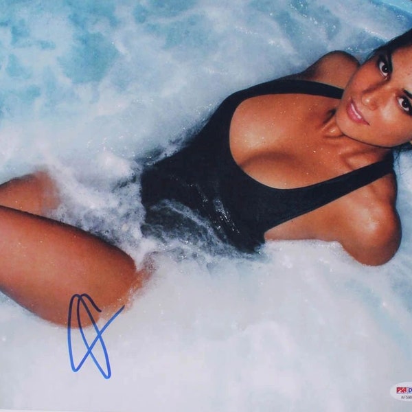 Olivia Munn Signed 11x14 Photo (PSA COA)