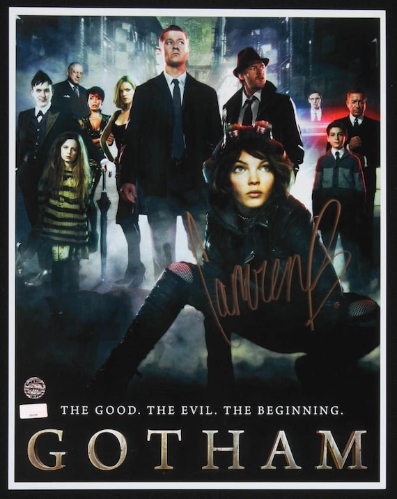 Camren Bicondova Signed "Gotham" 11x14 Poster Print (Legends COA) Selina Kyle / Catwoman