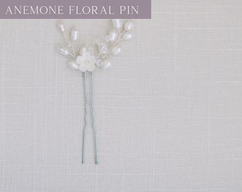 Pearl Flower Bridal Hair Pin, Floral Wedding Hair Pin, Dainty Pearl Hair Accessory, Crystal Pearl Hair Pin, Pearl Flower Wedding Hair Piece