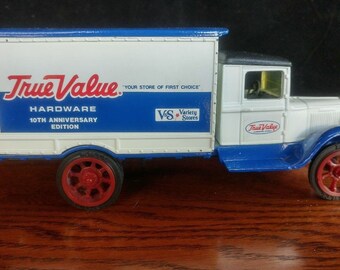 ertl 1931 hawkeye truck bank