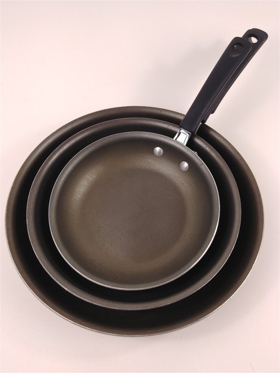 Tramontina Porcelain enamel nonstick 10 inch frying pan