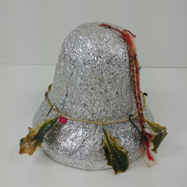 Vintage Foil Leaf Paper Mache Craft Japanese Bell Green Leaf 28