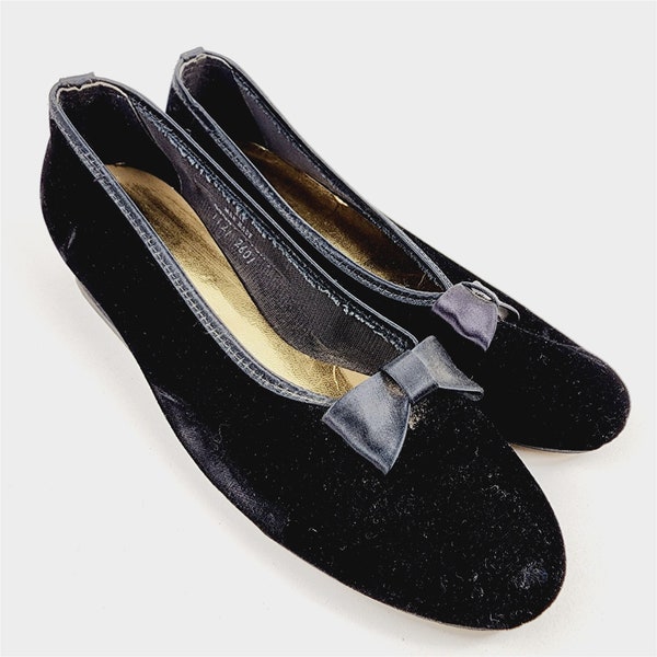 Vintage Oomphies Black Velvet Slippers House Shoes Bow Womens Size 7