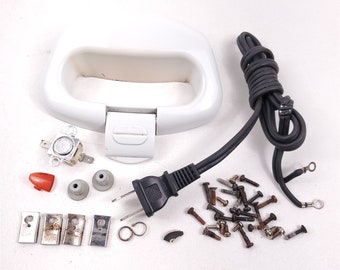 easy clean waffle maker toastmaster