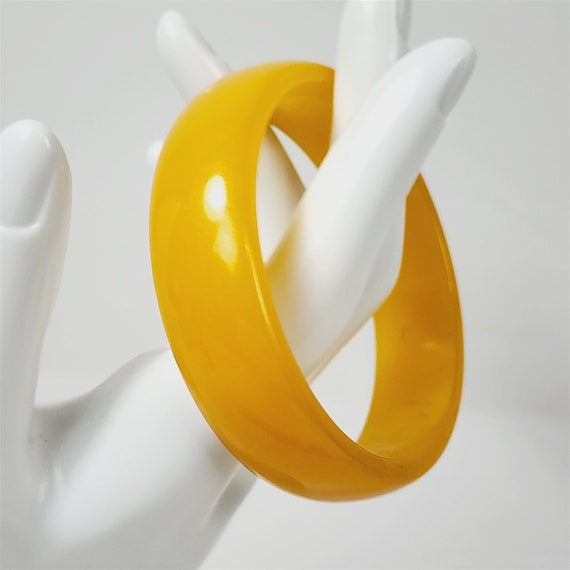 Vintage Yellow Butterscotch Bakelite Bangle Brace… - image 1