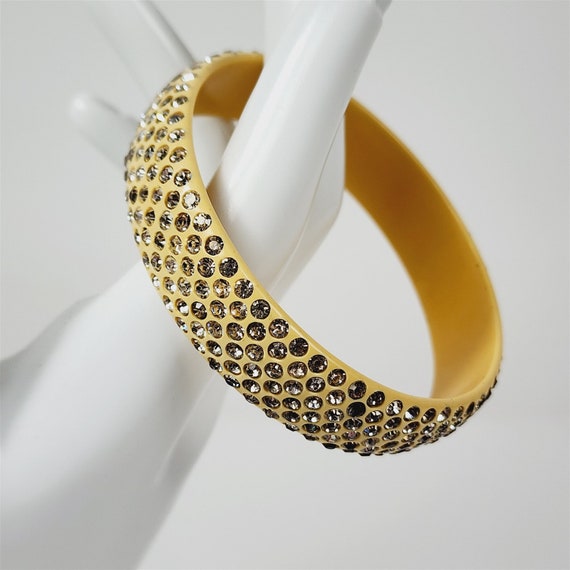 Vintage Yellow Rhinestone Bakelite Bangle Bracelet - image 1