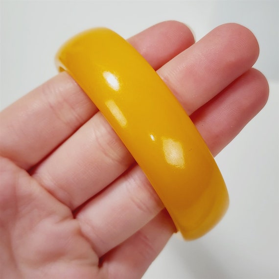 Vintage Yellow Butterscotch Bakelite Bangle Brace… - image 5