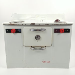 Empire Little Lady Stove Top Oven Model 240 Metal Toy w/ Signal Light