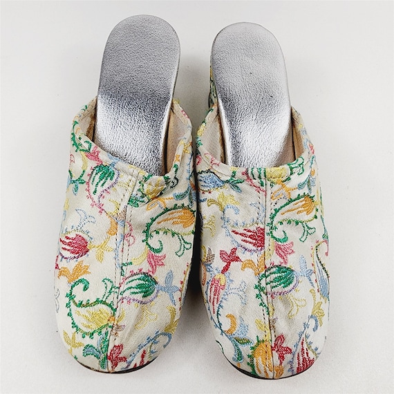 Vintage Gustave Cream Colorful Embroidered Slip On