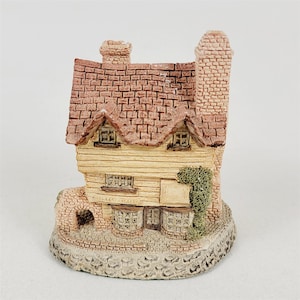 David Winter Wine Merchant Cottage Hand Made John Hine Studios Great Britain