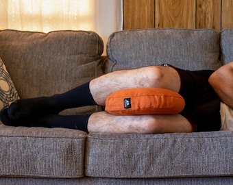 Organic Millet Knee Pillow for Side Sleepers – Adjustable Hip & Back Support