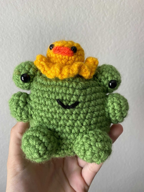 Crochet Frog With Duck Bucket Hat 