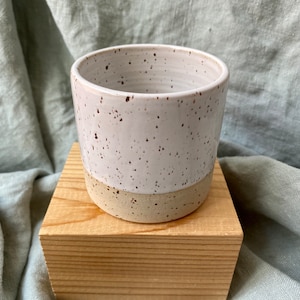 Hopies Stoneware Handmade White Modern Coffee Cup, Nordic Tea Cups, Speckled Pottery Cup, Freckled Pottery Mugs, Clay Mug, Ceramic Tumbler