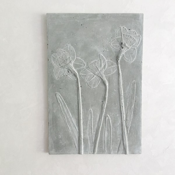 Carrelage Narcisse. Carrelage botanique en béton, cadre décoratif unique en plâtre, impression de bois, fleurs pressées, respectueux de l'environnement