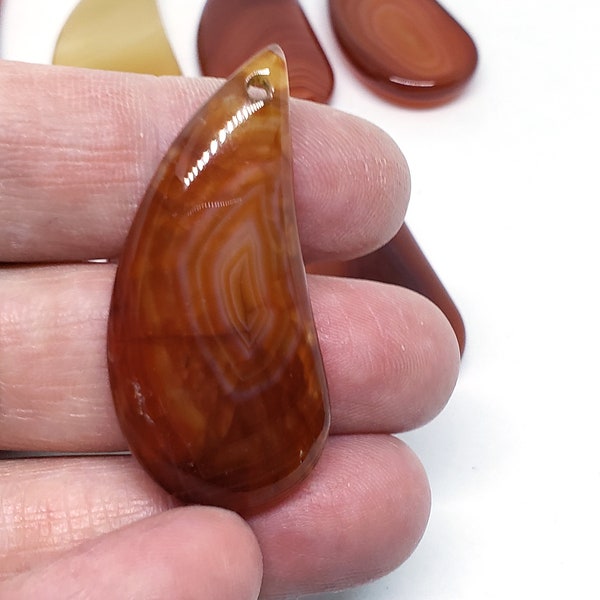 Natural Carnelian Pendants, Magatama, Drop Dyed Pendant Findings