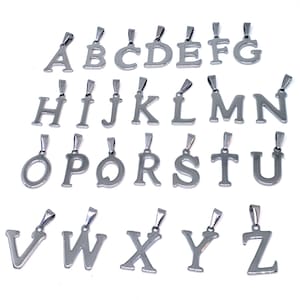 Colgantes del alfabeto, dijes de letras iniciales, letras iniciales del alfabeto de acero inoxidable para collar colgante