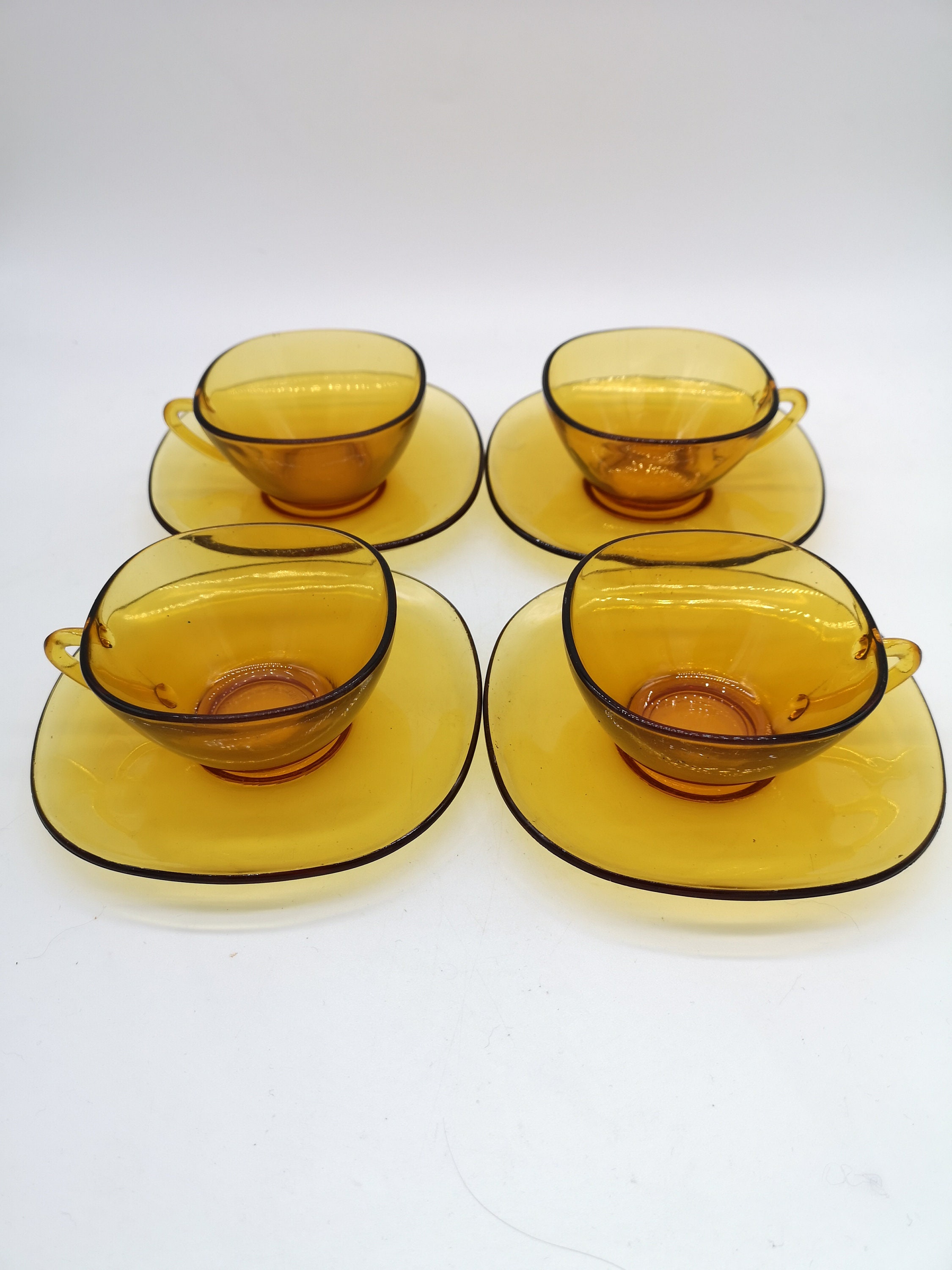 4 Tasses Vintages Vereco Soucoupes Petit Modéle Verre Ambré