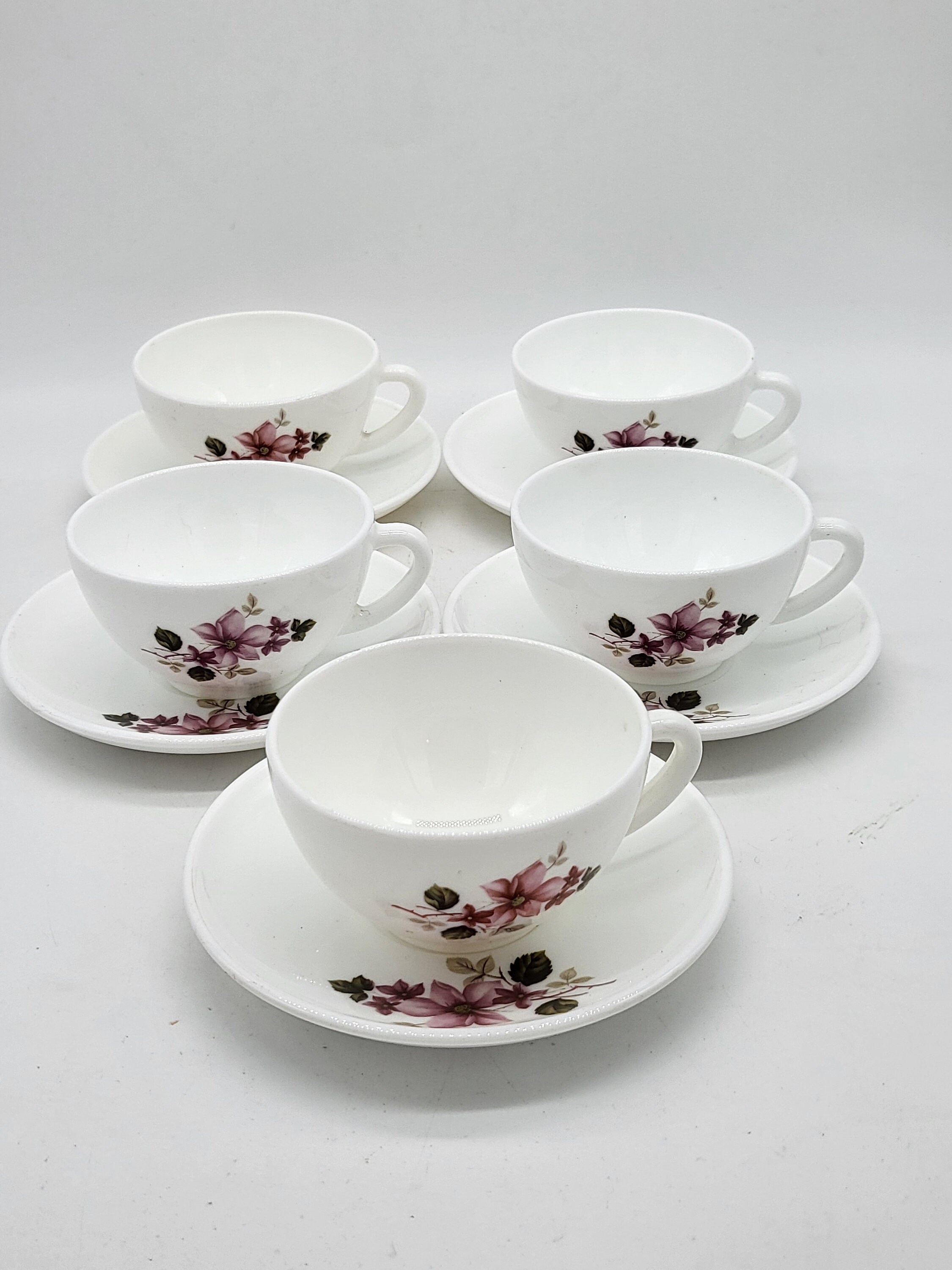 8 tasses à café Lotus arcopal (années 70