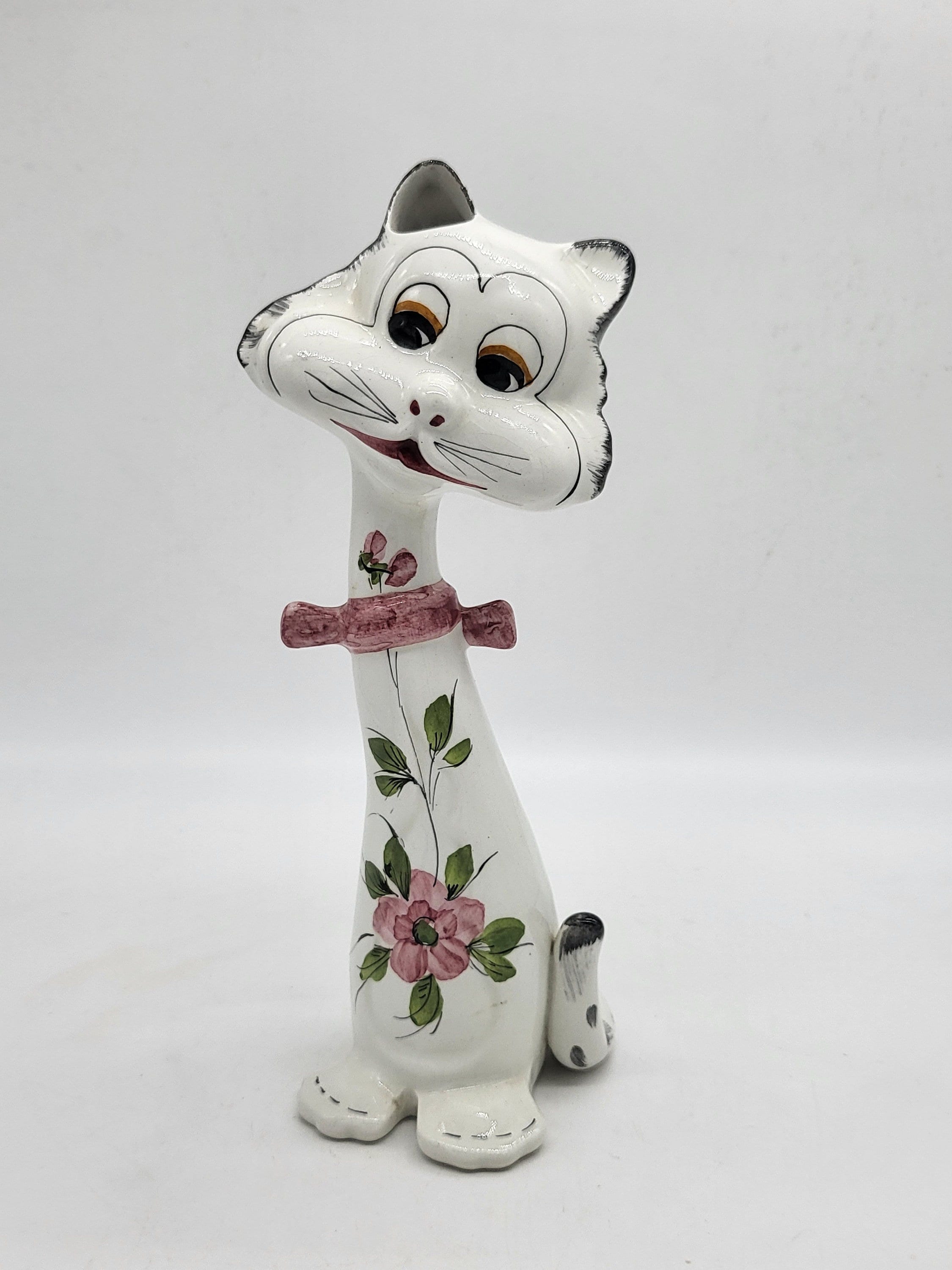 Pot de fleurs ancien , en faïence , décor fleuri réalisé à la