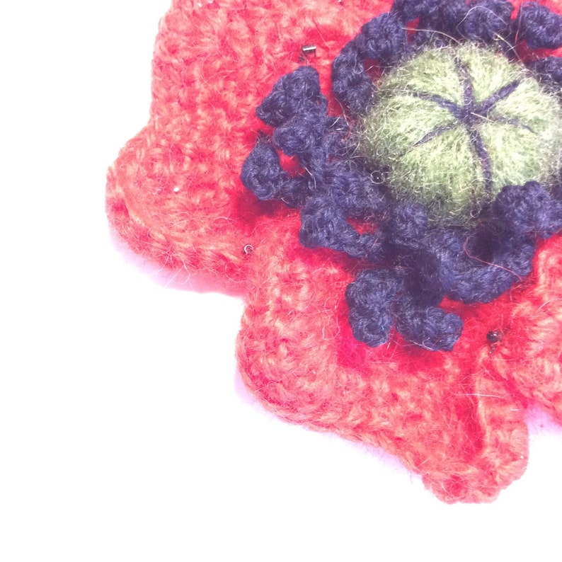 Knitted brooch red knitted flowers poppy handmade from hypoallergenic in boho style red bridesmaid gift wedding mothers day gift graduation