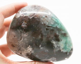 Large Mtorolite Chrome Chalcedony Palm Stone