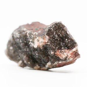 Natürlicher Druzy Dolomit und Malachit auf Hämatit Matrix