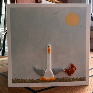 Handgearbeitete Klappkarte Möwe mit Krabbe auf Flügel (optional *PERSONAL GREETING*)