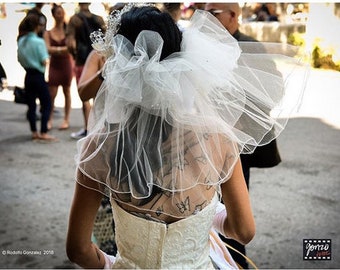 Photo of a bride on her way to get married in Havana, Cuba, by Pulitzer Prize-winning photographer