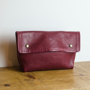 Damen Kosmetiktasche, Leder Kulturtasche, Leder Make-up Tasche, Reisetasche für Frauen, Geschenk für sie, Federmäppchen aus Leder, handgefertigt in Großbritannien