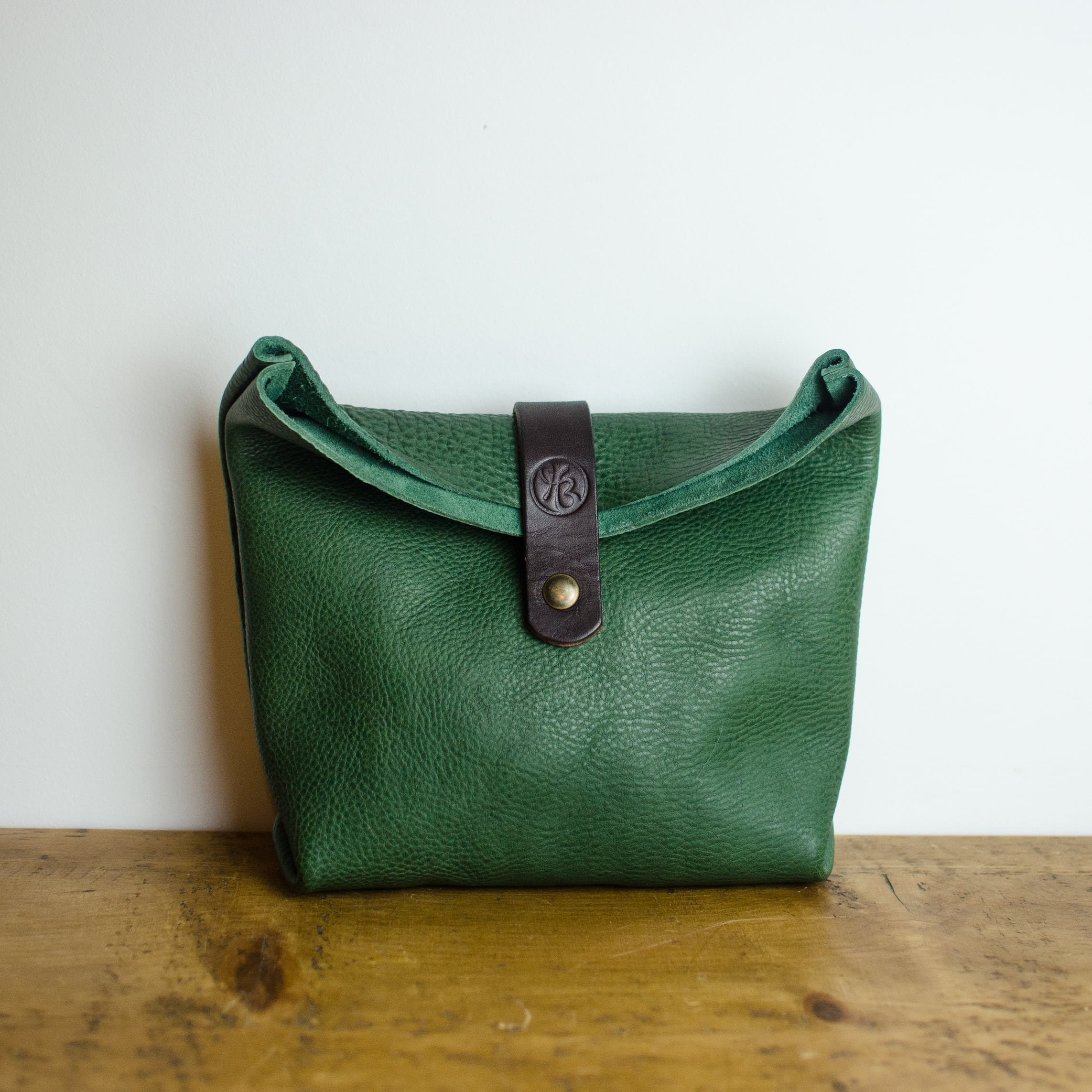 Ladies leather deals wash bag