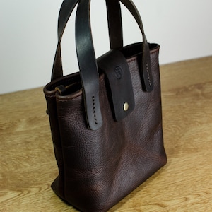 Handmade Kodiak Leather Handbag: Brown Everyday Tote, Made in Britain