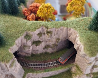 thumbnail interactive-video image 1 of 1/160 N Scale Modern Business Building Model Kit – Red Advertising Specimen House For Train Layouts 1 of 5